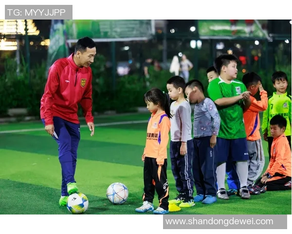 纵观足球史上群星闪耀时代辉煌与巨星引领绿茵场风云变幻 纵观足球史上群星闪耀时代辉煌与巨星引领绿茵场风云变幻