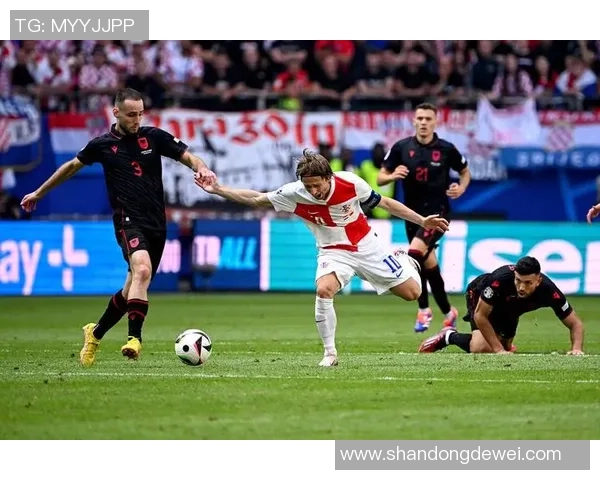 足球十大伤感球星排名揭晓那些因伤未能圆梦的传奇人物 足球十大伤感球星排名揭晓那些因伤未能圆梦的传奇人物